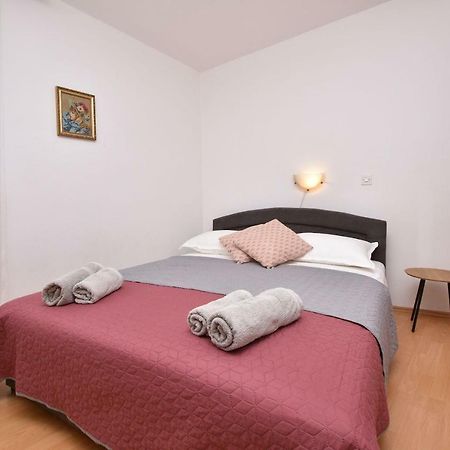 Apartment Nensi Primošten Екстериор снимка