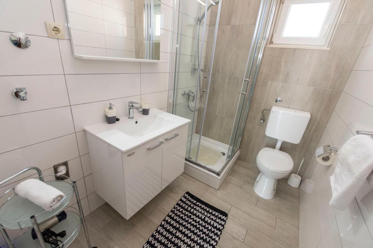 Apartment Nensi Primošten Екстериор снимка
