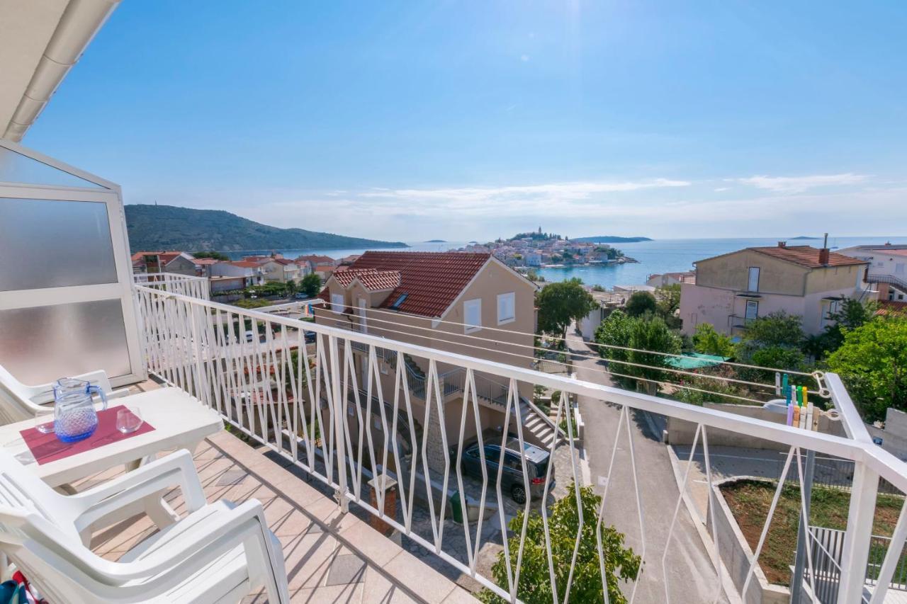 Apartment Nensi Primošten Екстериор снимка